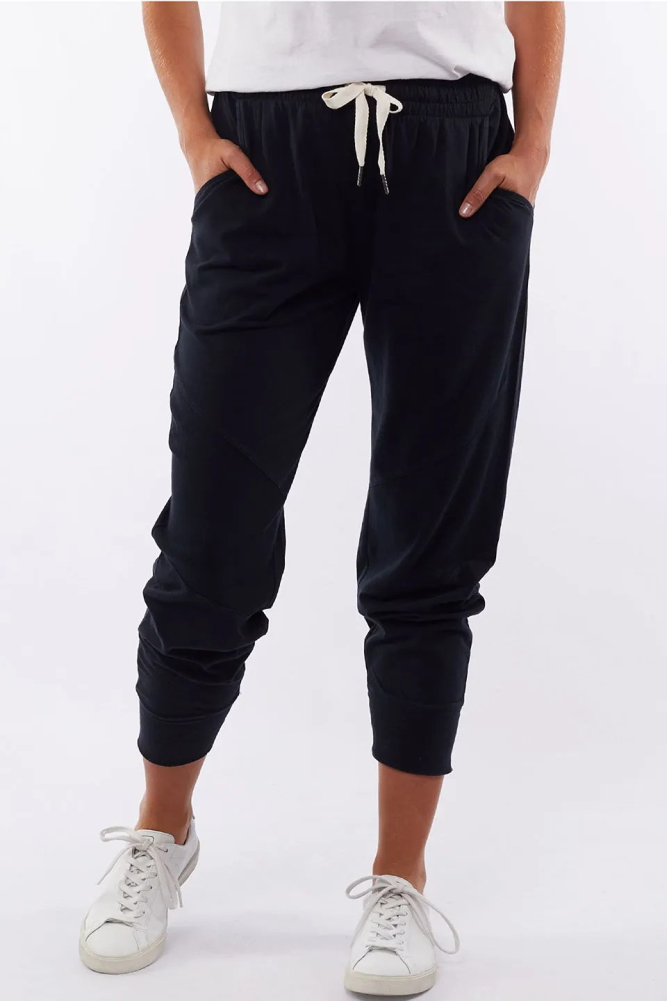 Fundamental Brunch Black Pant