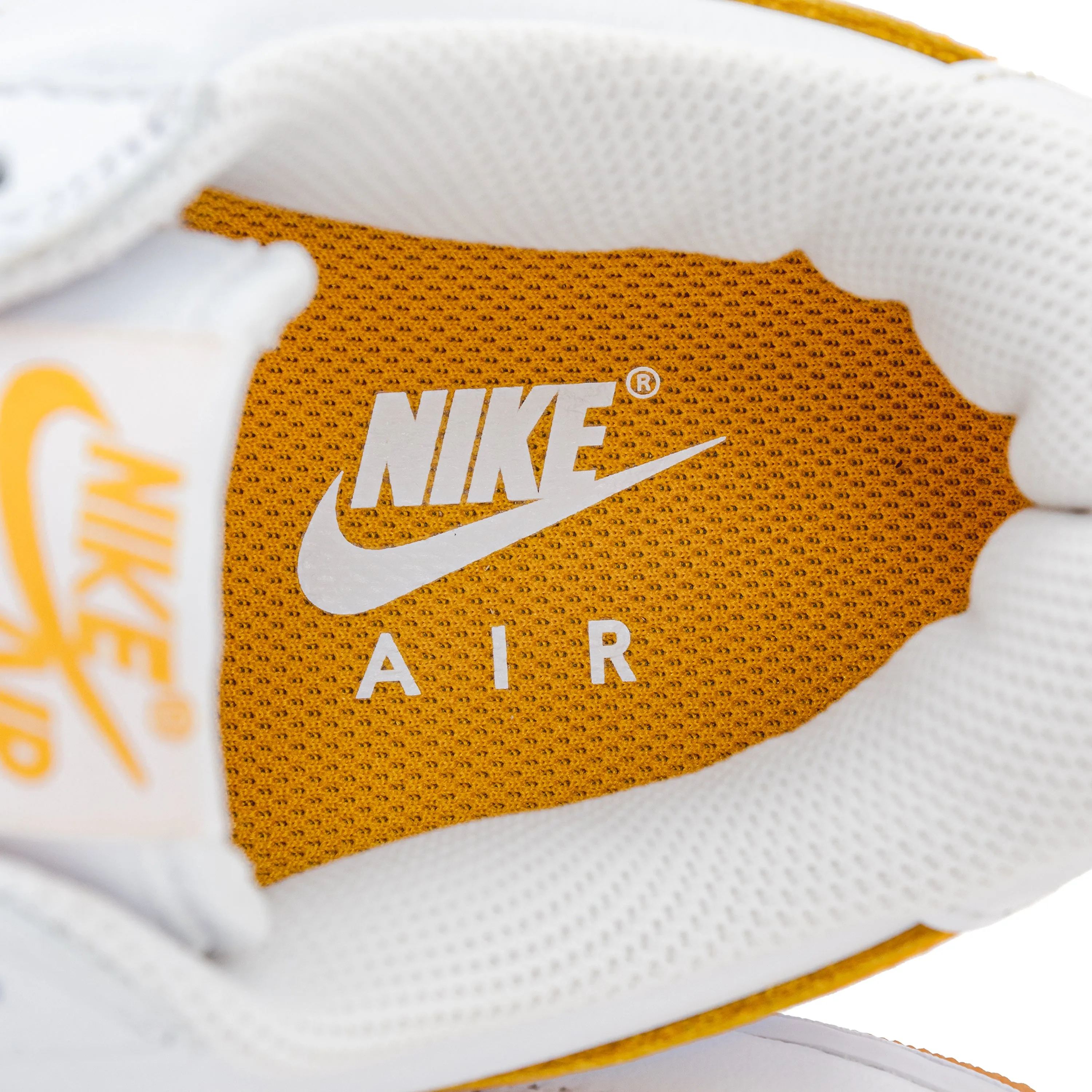 Nike Air Force 1 Low Retro QS Waterproof "University Gold" FD7039-100