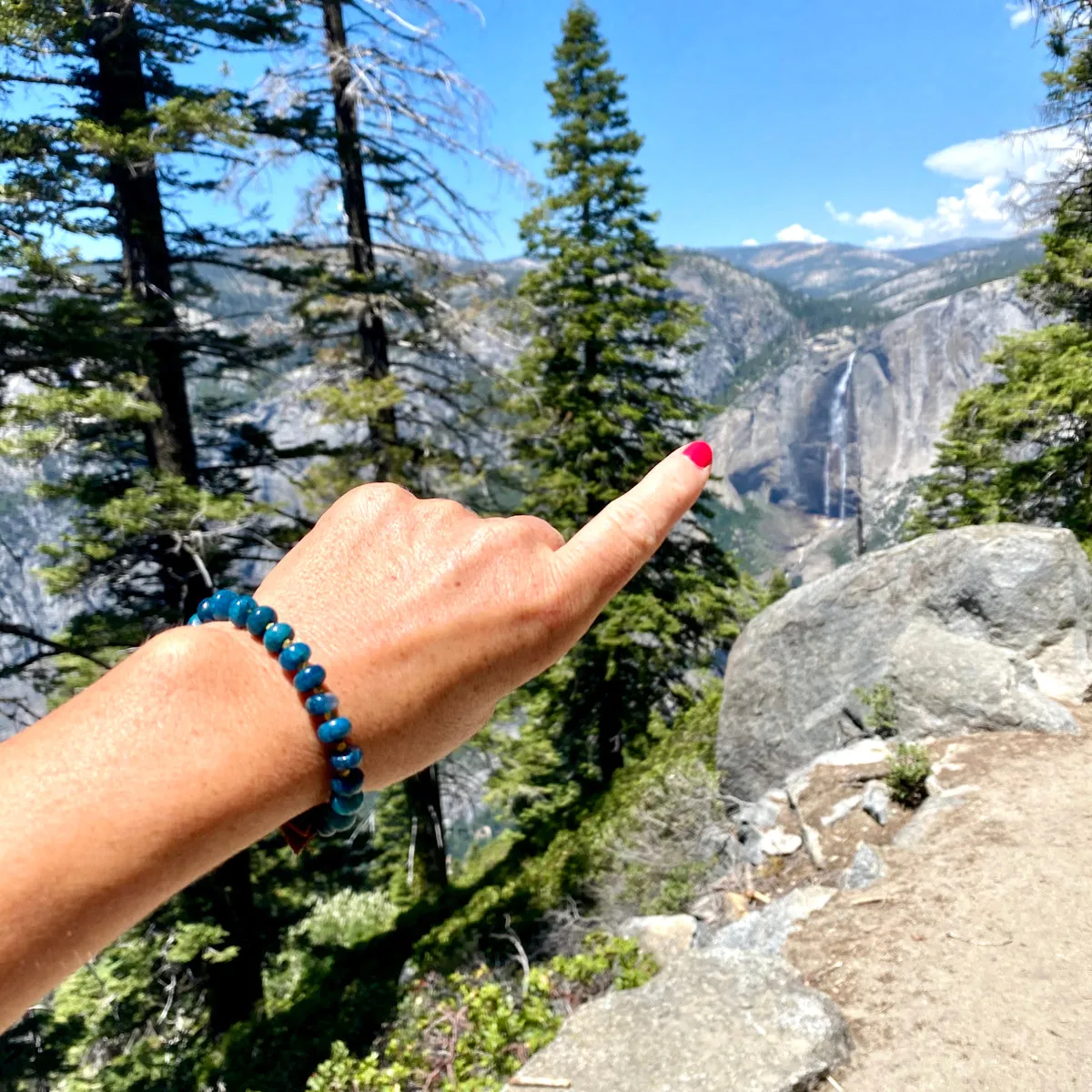 True Self Discovery: Apatite Confidence Bracelet