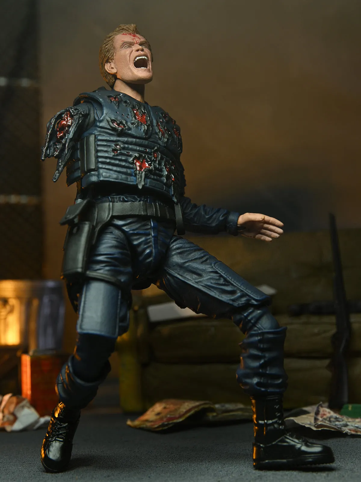 Ultimate Alex Murphy OCP Cop Uniform - 7 Scale Clothed Action Figurine - Robocop - NECA Collectibles