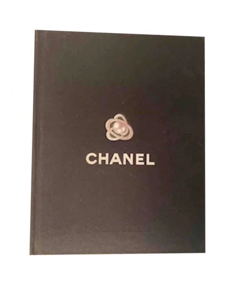 Vintage Chanel 2001 hardcover catalog of fine jewelry collection