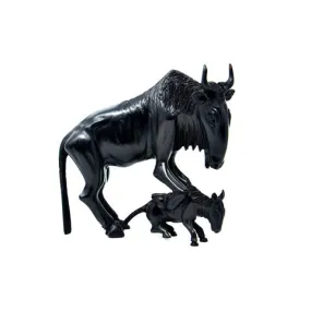 Wildebeest with Baby Sculpture 01